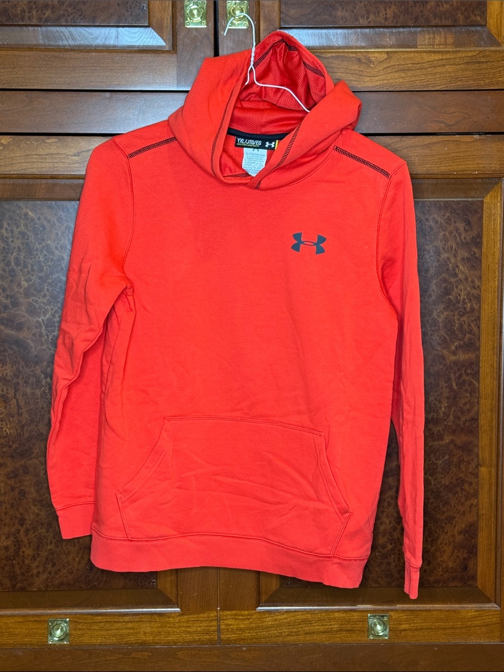 Under Armour boys, XL Red Crewneck Hoodie Sweatshirt
